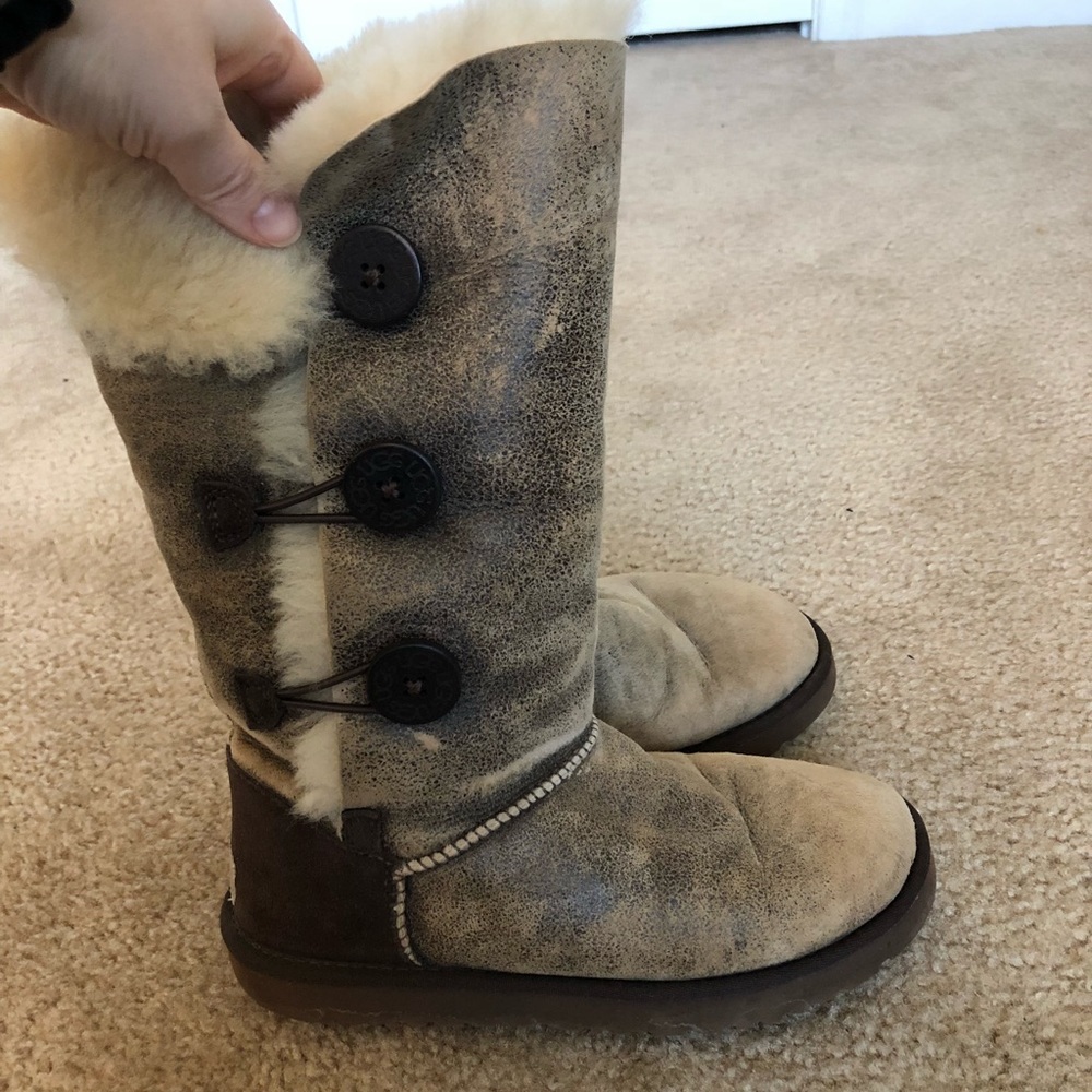Ugg Bailey Triple Button Brown 7